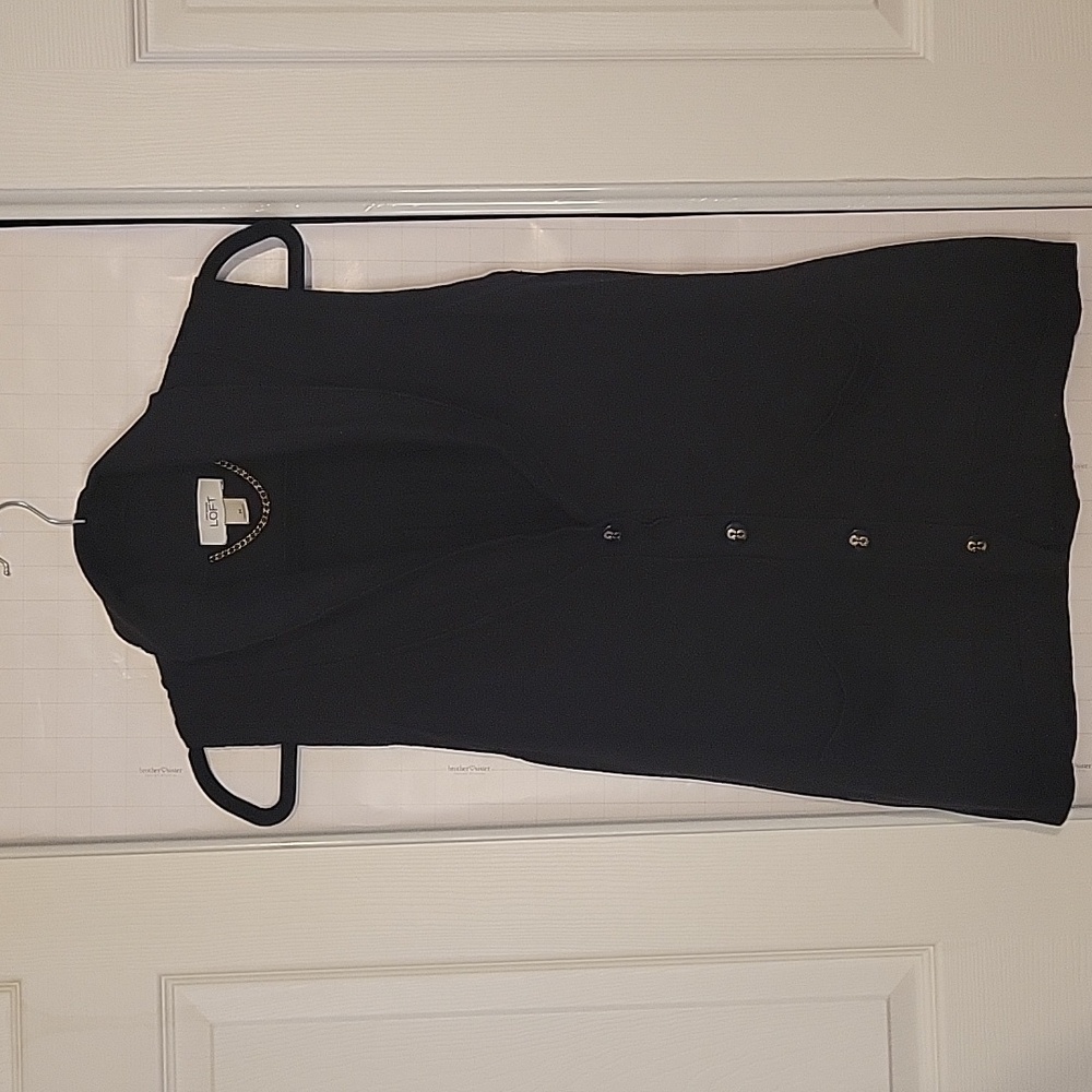 Ann Taylor loft vest black size M